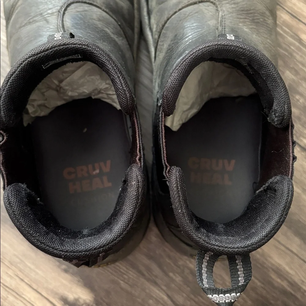 Keen Revel 4 Chelsea Polar Boots Men’s Size 11 Insulated Winter Snow Boots